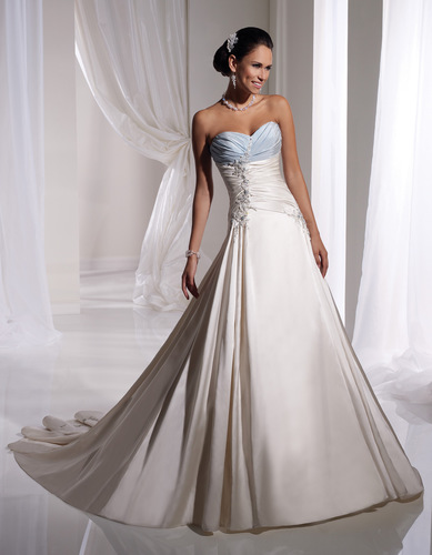 бело голубое свадебное платье