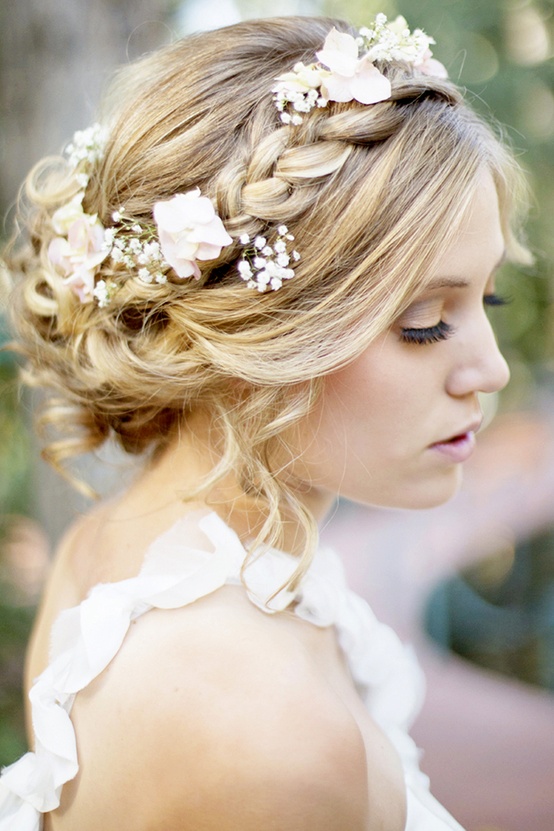 свадебная прическа косы с цветами