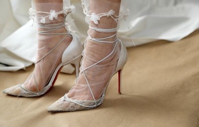 свадебные туфли с тонкими ремешками